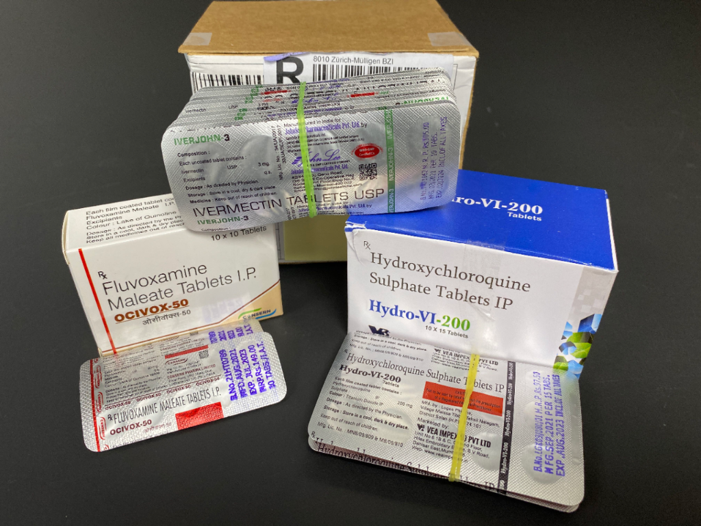 Beschlagnahmte Sendung mit unerlaubten Mengen des Antidepressivums Fluvoxamin sowie Ivermectin und Hydroxychloroquin. 